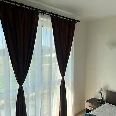 Hotel арапя